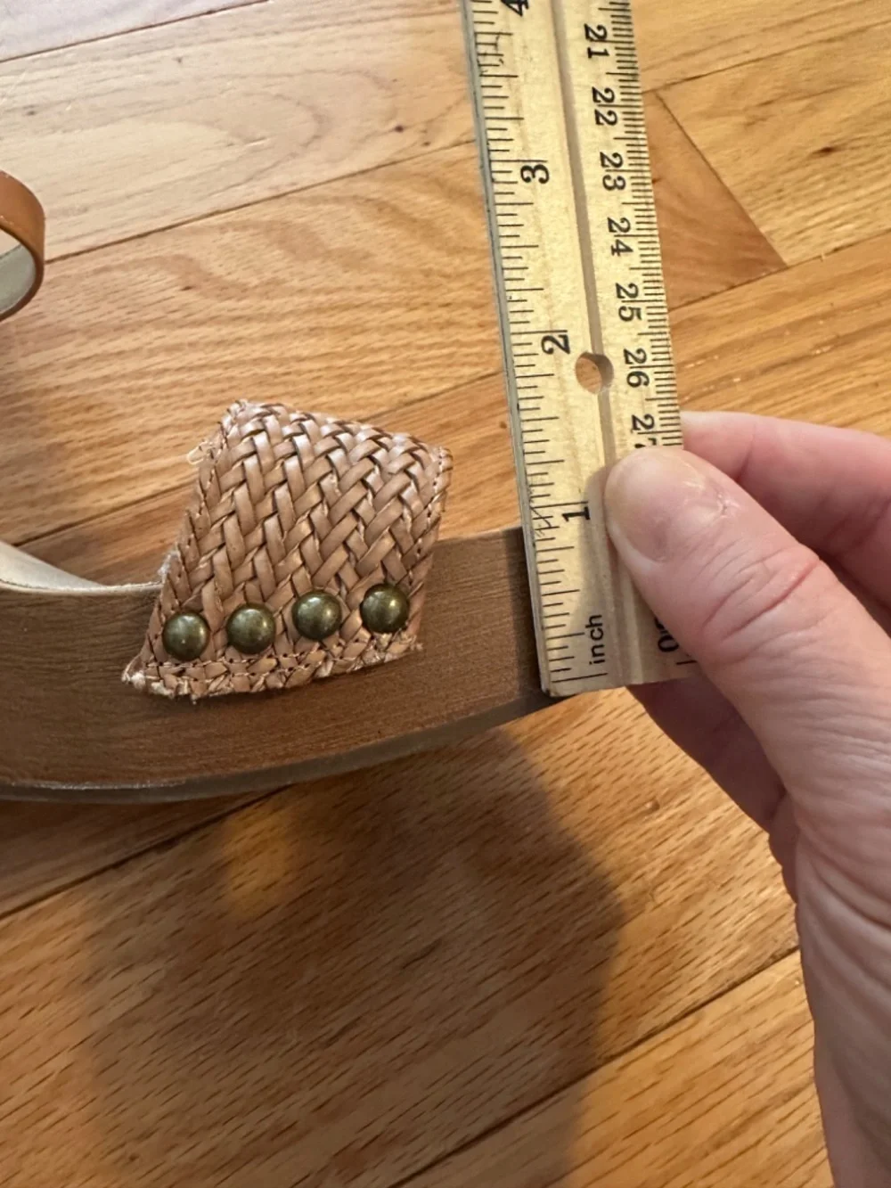 Lucky Brand Sandal size 8.5 tan